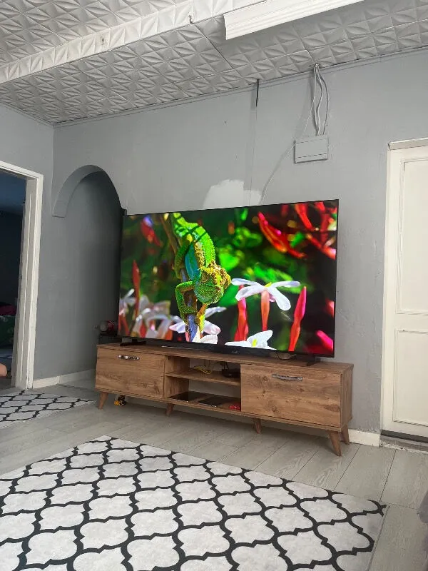 Grundig 50 GKU 700 50” 127 Ekran Uydu Alıcılı 4K Ultra HD Smart Google TV