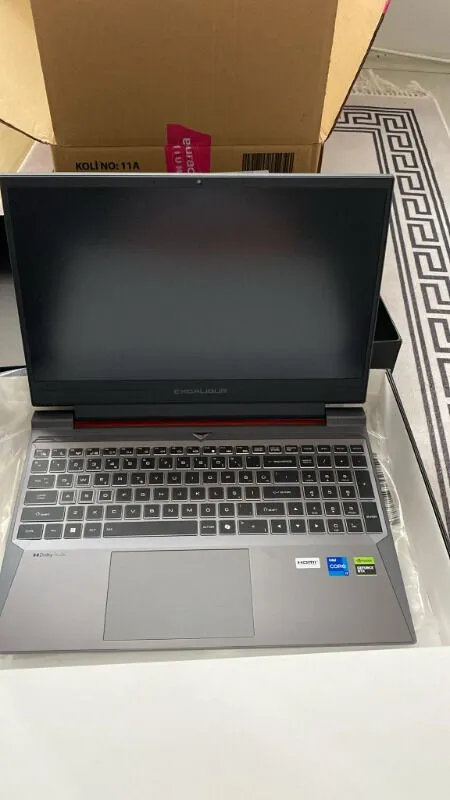 Casper Excalibur G870 Intel Core i7 13620H 24GB 1TB SSD RTX5060 Freedos 15.6″ 165Hz Taşınabilir Bilgisayar G870.1362-CF60X-C